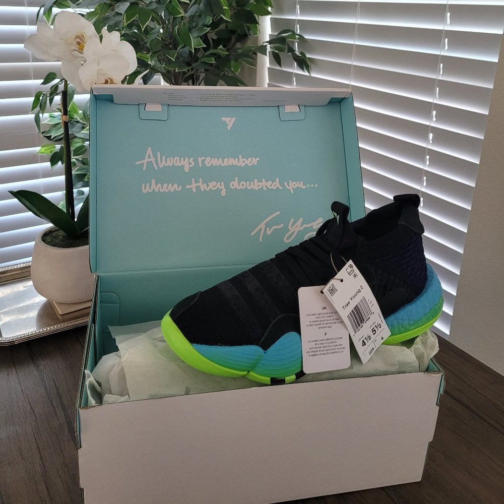 ADIDAS TRAE YOUNG 2.0 BASKETBALL SHOES